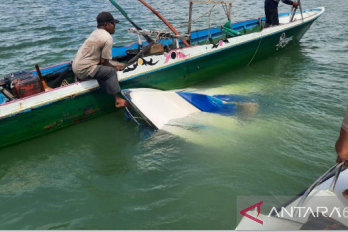 Speedboat dihantam ombak, dua orang meninggal