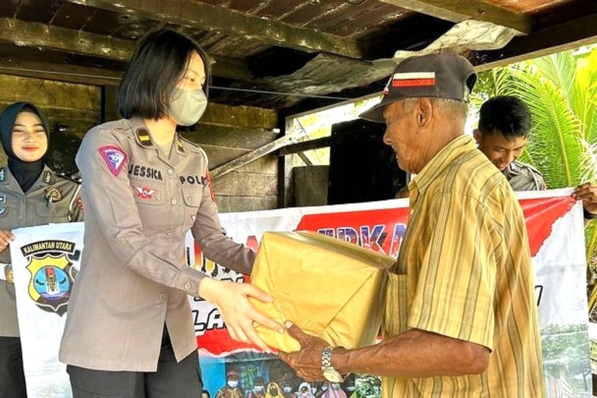 Bantuan sosial Polda Kaltara pada Pekan Lantas Peduli Presisi