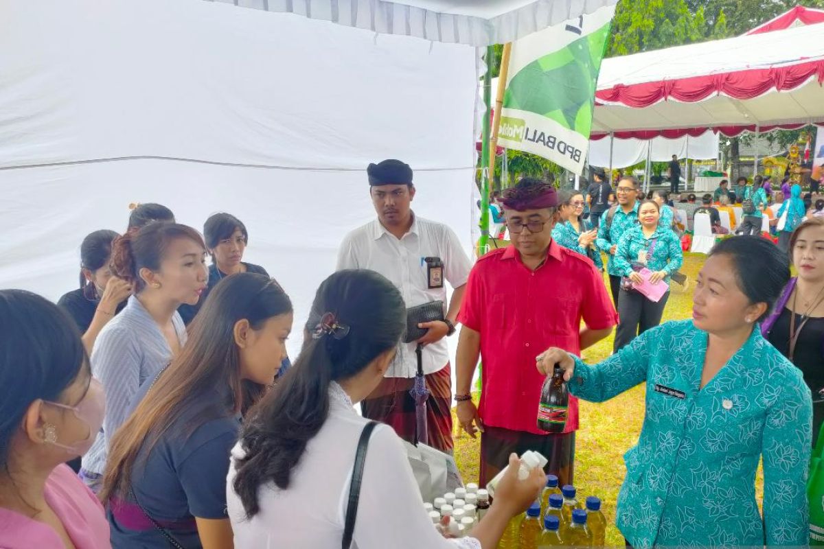 UMKM Denpasar meriahkan pasar rakyat berbelanja dan berbagi