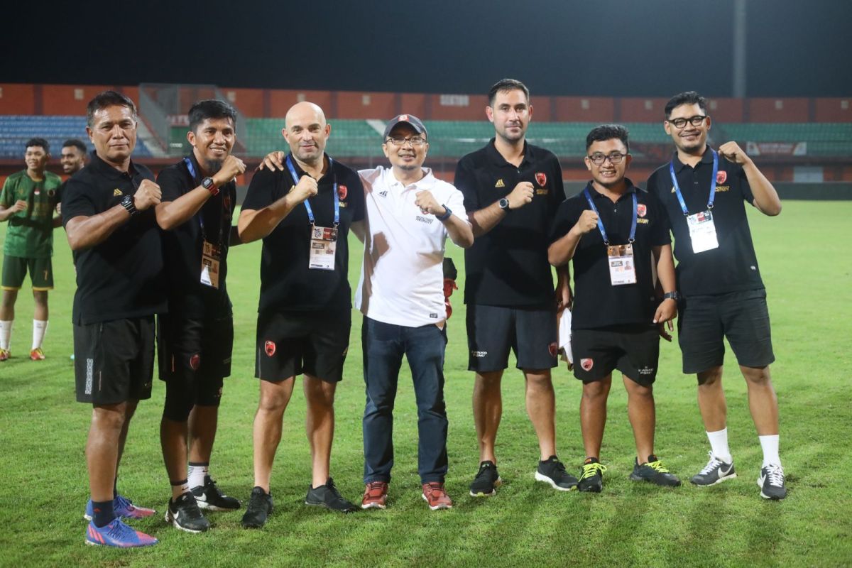 PSM Makassar perpanjang kontrak tiga asisten pelatih dan pelatih kiper