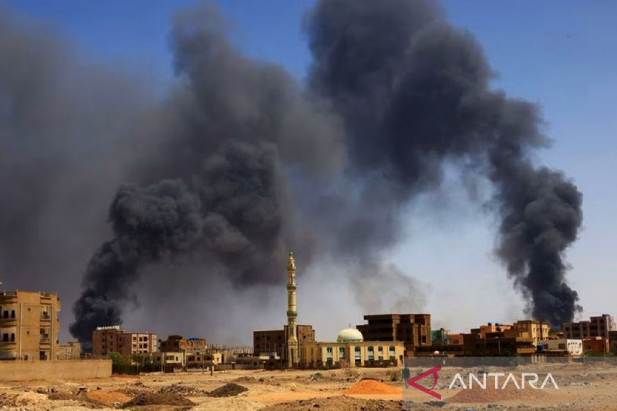 Pertempuran terjadi di ibu kota Sudan saat mediasi digelar di Saudi