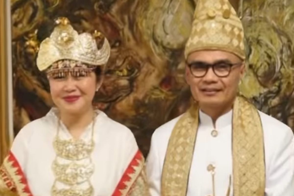 Dubes RI hadiri penobatan Raja Charles dengan busana adat Lampung