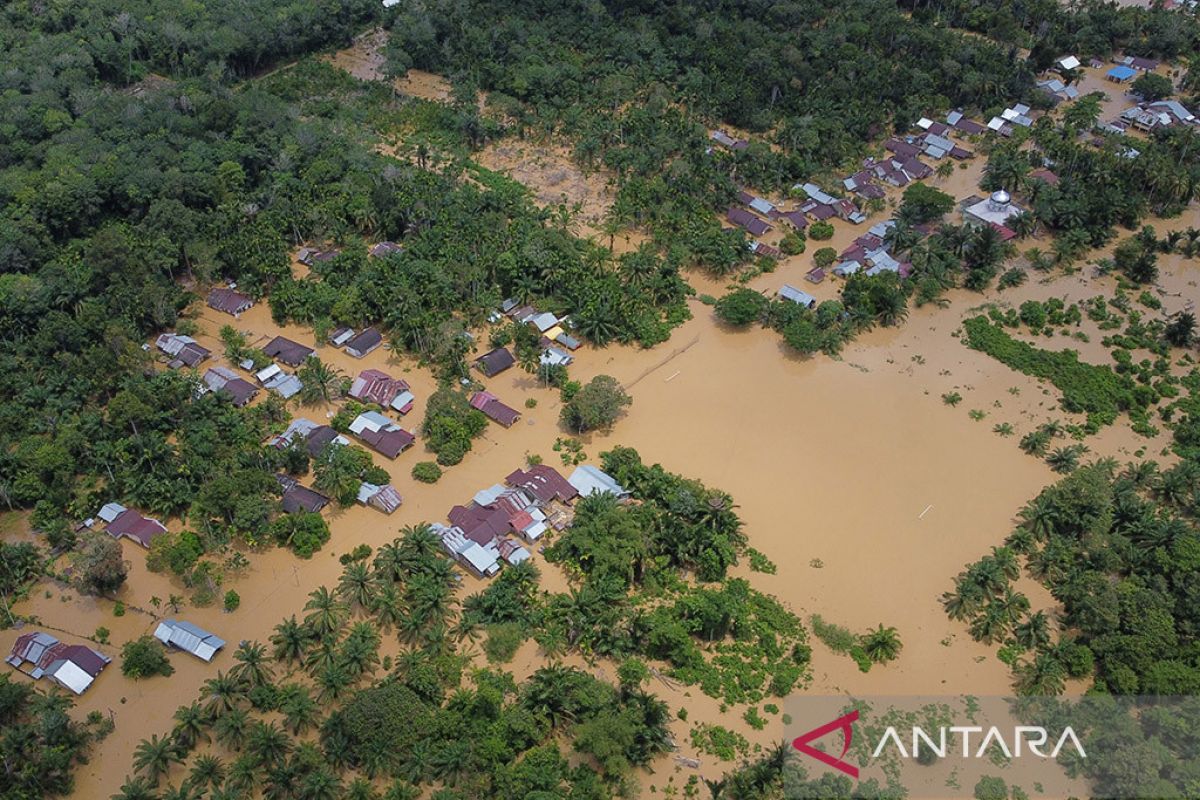 Hujan deras, Banjir di Aceh meluas mencapai delapan kabupaten/kota