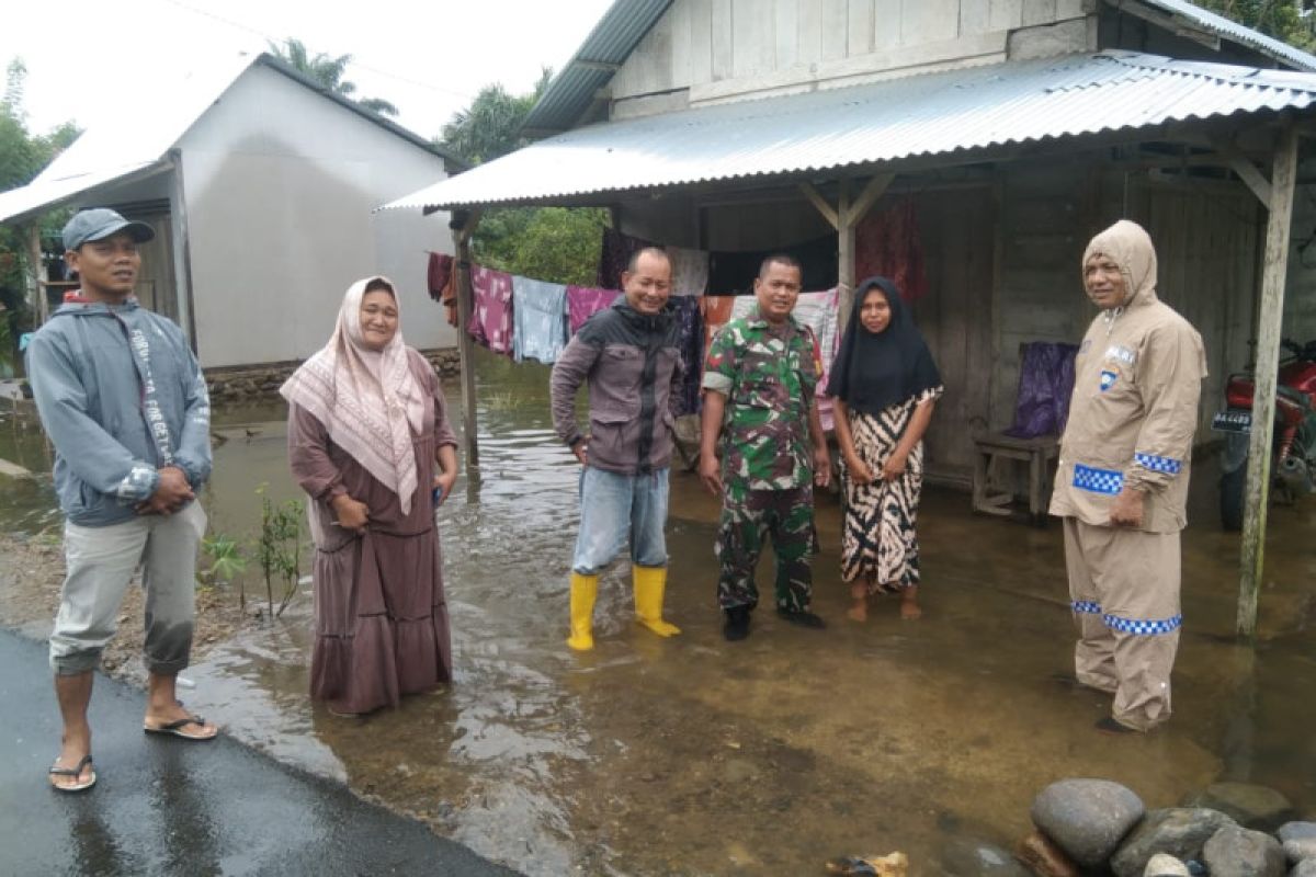 Polres Pasaman Barat pantau aliran sungai antisipasi banjir