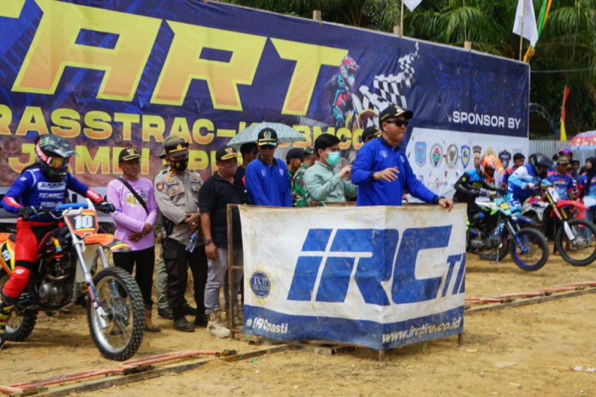 Wabup Merangin Nilwan Yahya buka Kejuaraan Motocross Tabir Timur