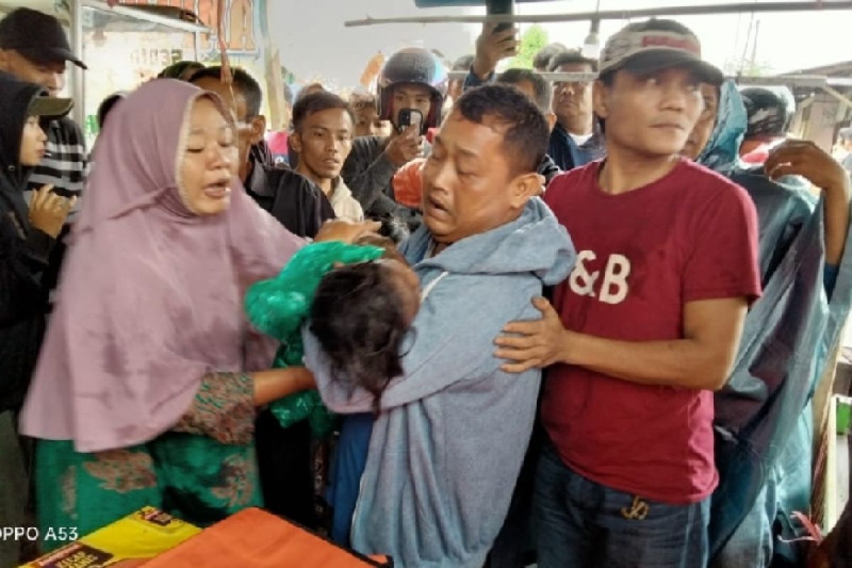 Tim SAR gabungan temukan balita hanyut di Padang
