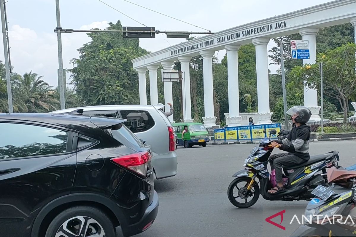 Kepadatan lalu lintas dari pintu keluar Tol Bogor akhir pekan ini turun 12,92 persen