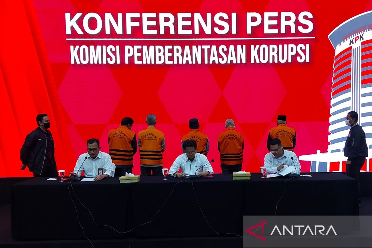 KPK tahan lima anggota DPRD Jambi 2014-2019