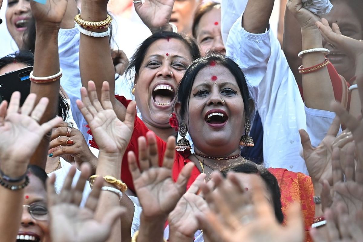 Album Asia: Mengintip perayaan Hari Tertawa Sedunia di Agartala, India