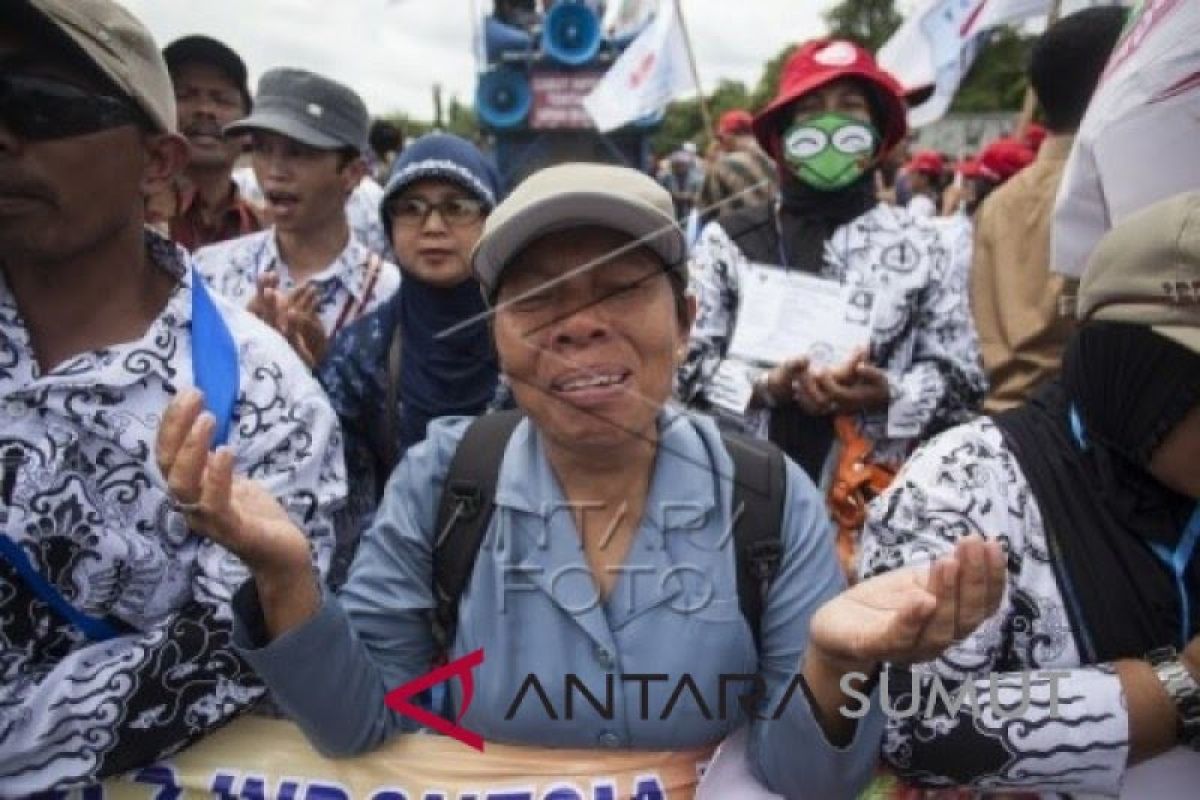 Anggota DPRD Medan perjuangkan kesejahteraan 2.000 guru honorer