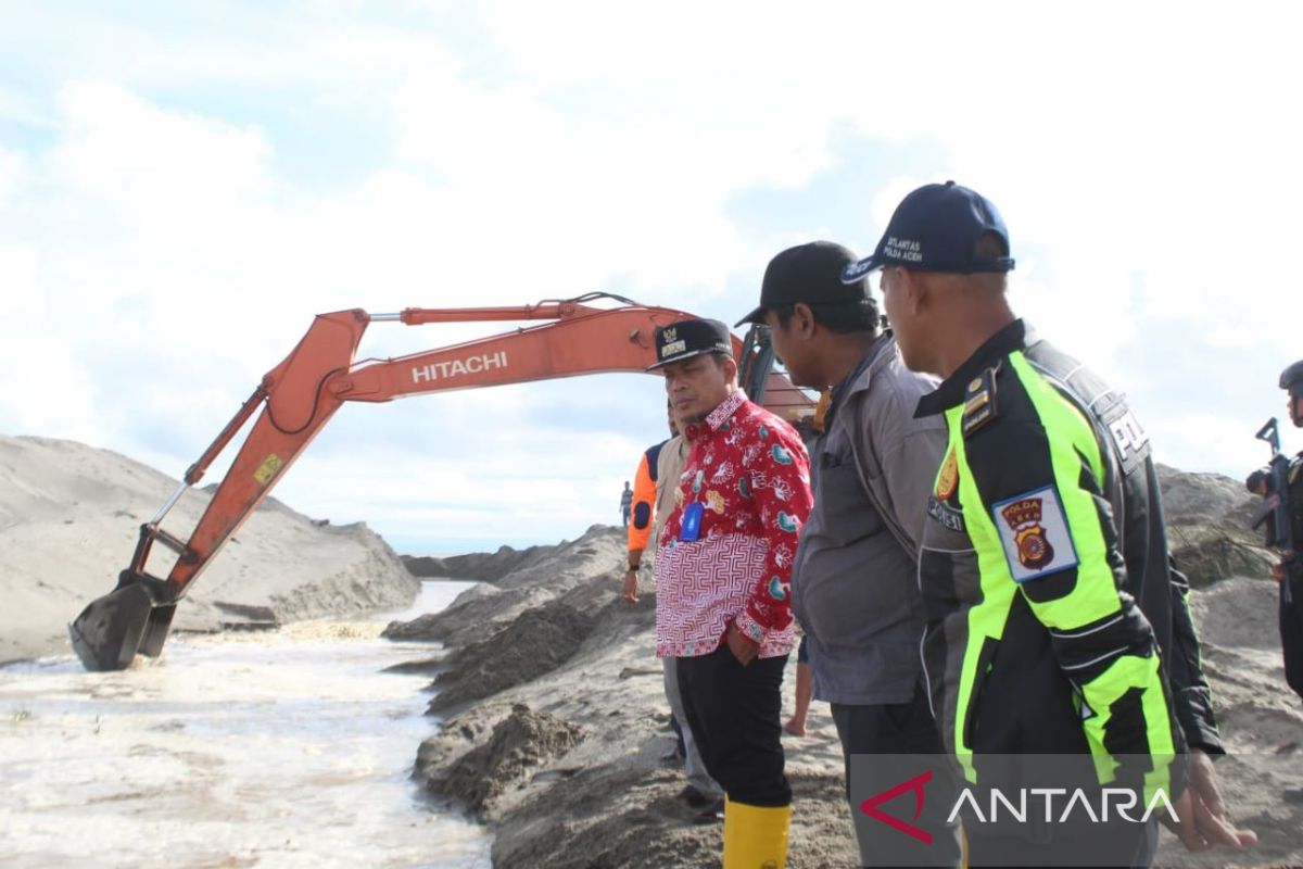 Antisipasi banjir, Pemkab Aceh Jaya upayakan normalisasi muara sungai