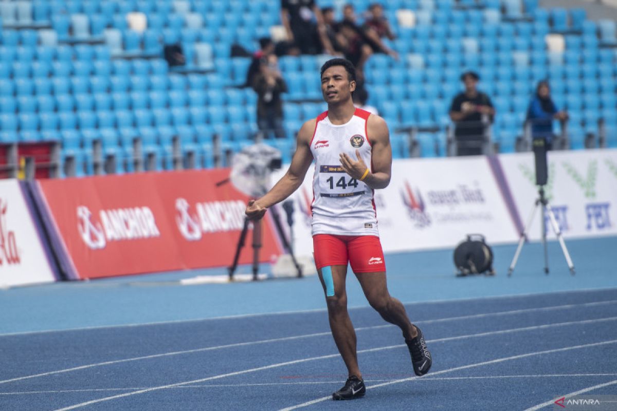 Zohri dan kawan-kawan raih emas nomor estafet 4x100 meter putra