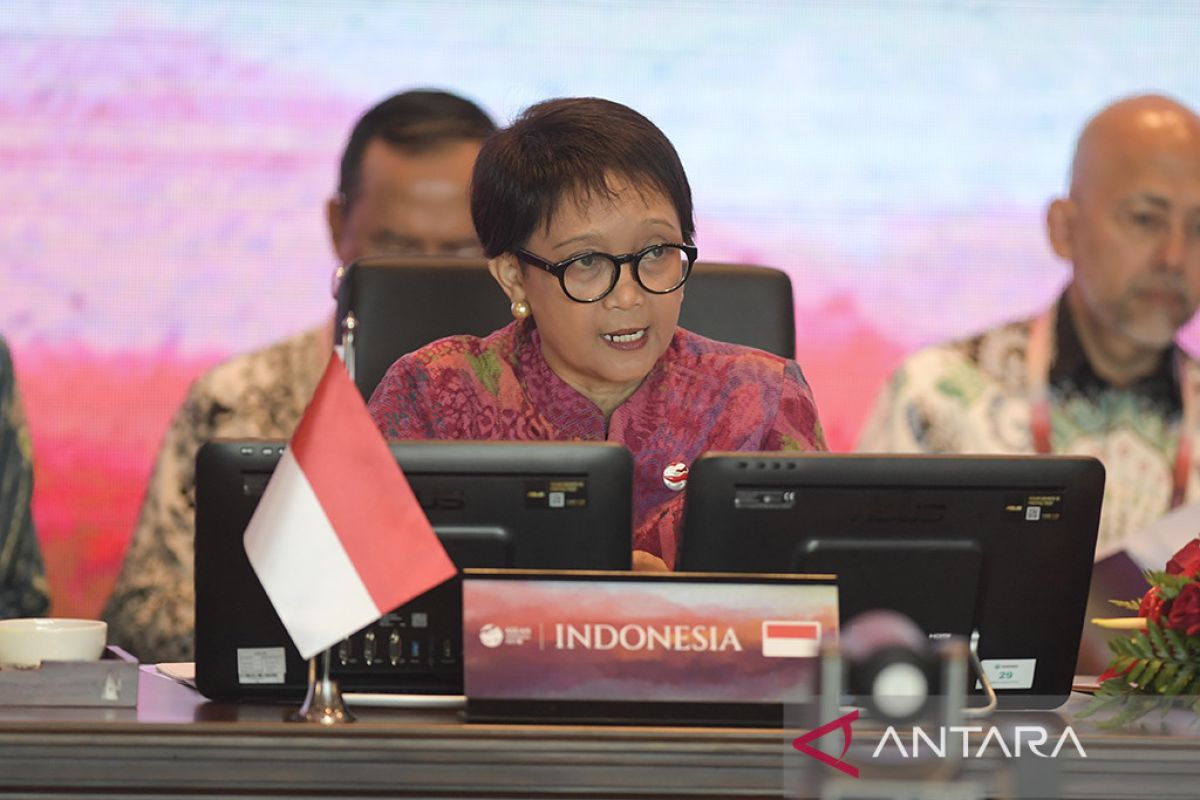 Menteri Retno pimpin pertemuan para Menlu ASEAN di Labuan Bajo