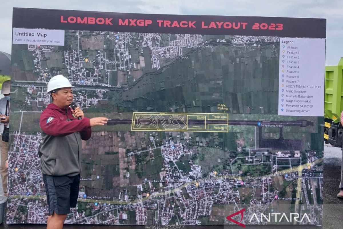 Sirkuit MXGP Selaparang Lombok berlatar belakang pemandangan Gunung Rinjani