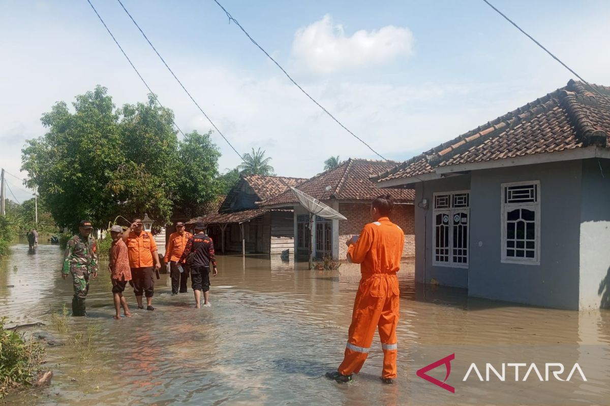 Pemkab OKU Timur normalisasi sungai  atasi banjir