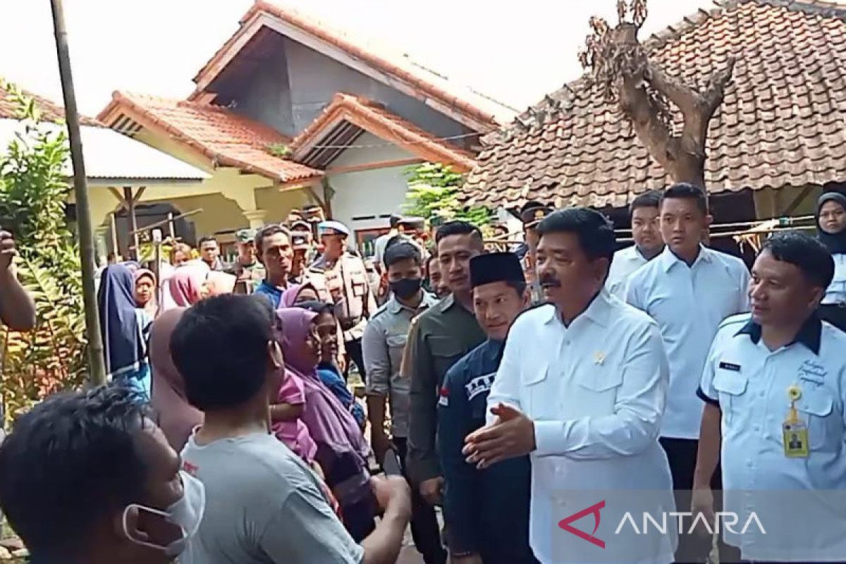 Menteri ATR/BPN sebut sertifikat TKD di Cirebon bisa jaga aset desa
