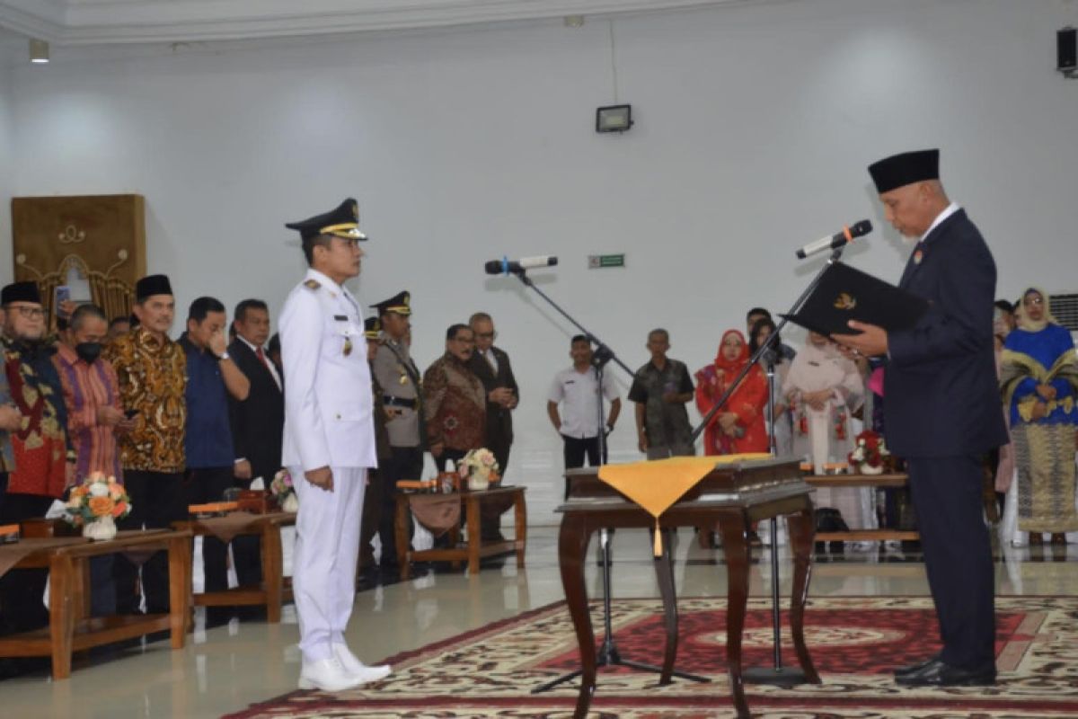 Ekos Albar resmi jabat Wakil Wali Kota Padang 2019-2024