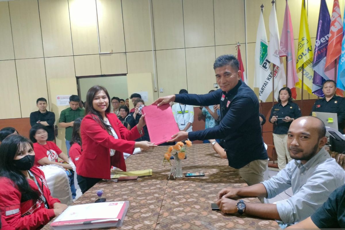 PSI parpol pendaftar pertama di KPU Manado