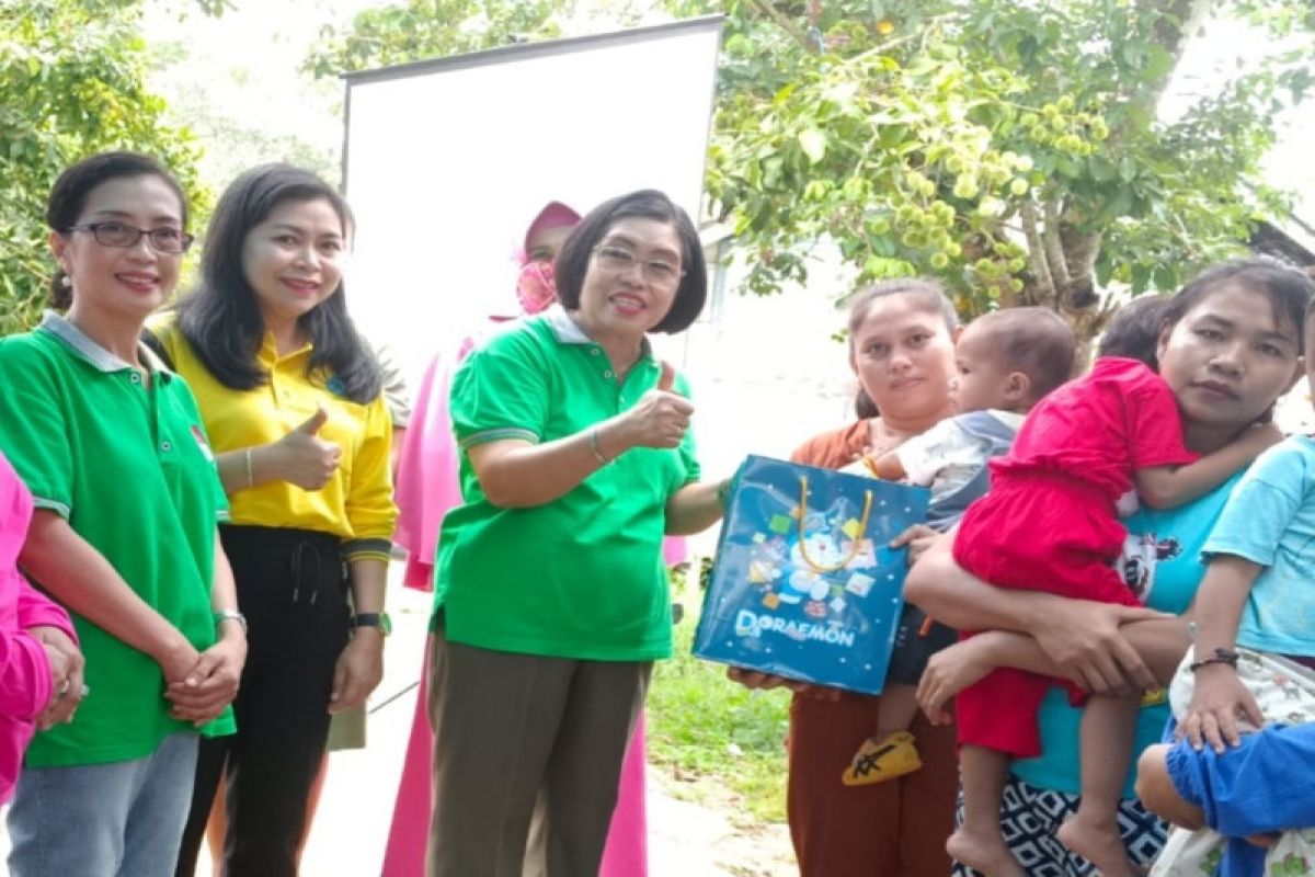 Peringati Hari Kartini, GOW Gunung Mas bakti sosial ke desa-desa