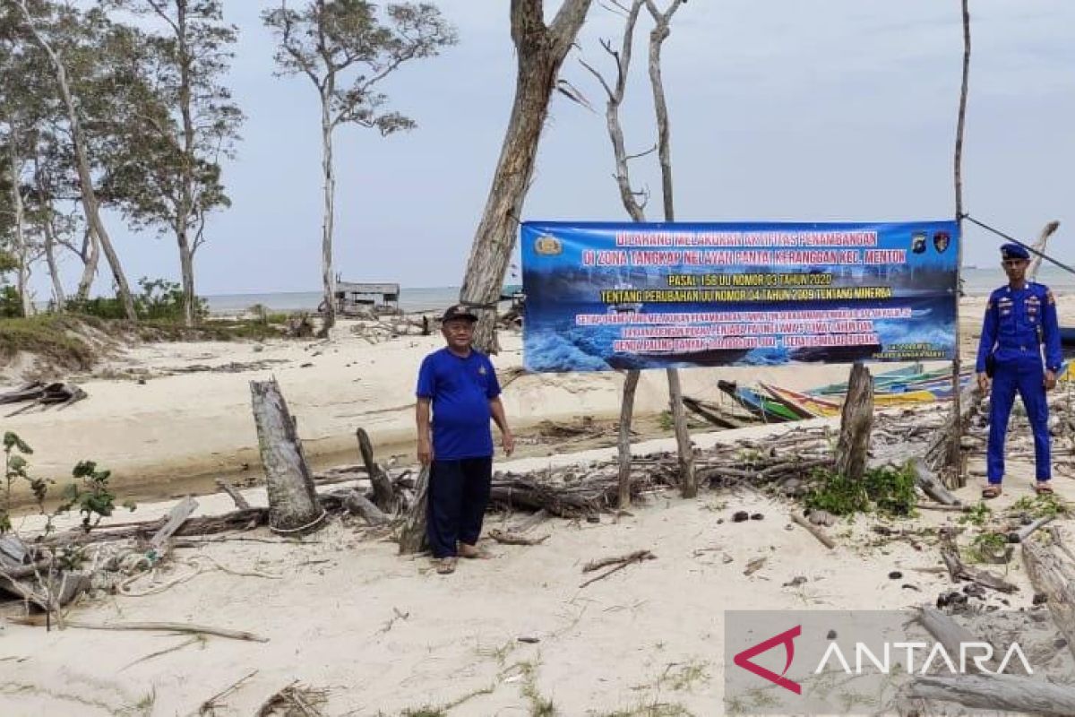 Polres Bangka Barat melarang aktivitas tambang liar di Pantai Tembelok