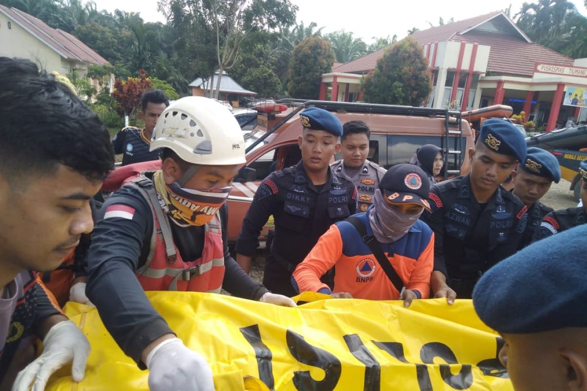 Warga Dharmasraya yang terjun ke Sungai Batanghari ditemukan meninggal