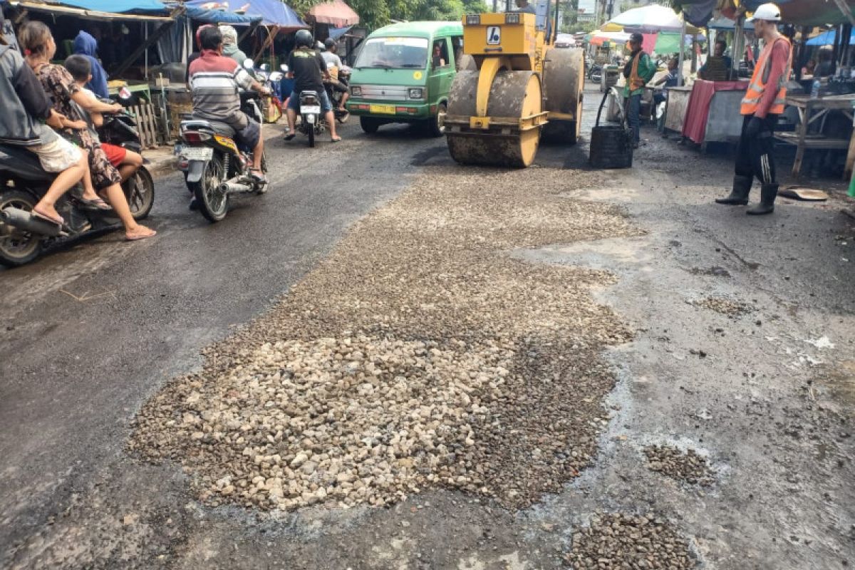 Pemkab perbaiki 12 ruas jalan di Sidoarjo