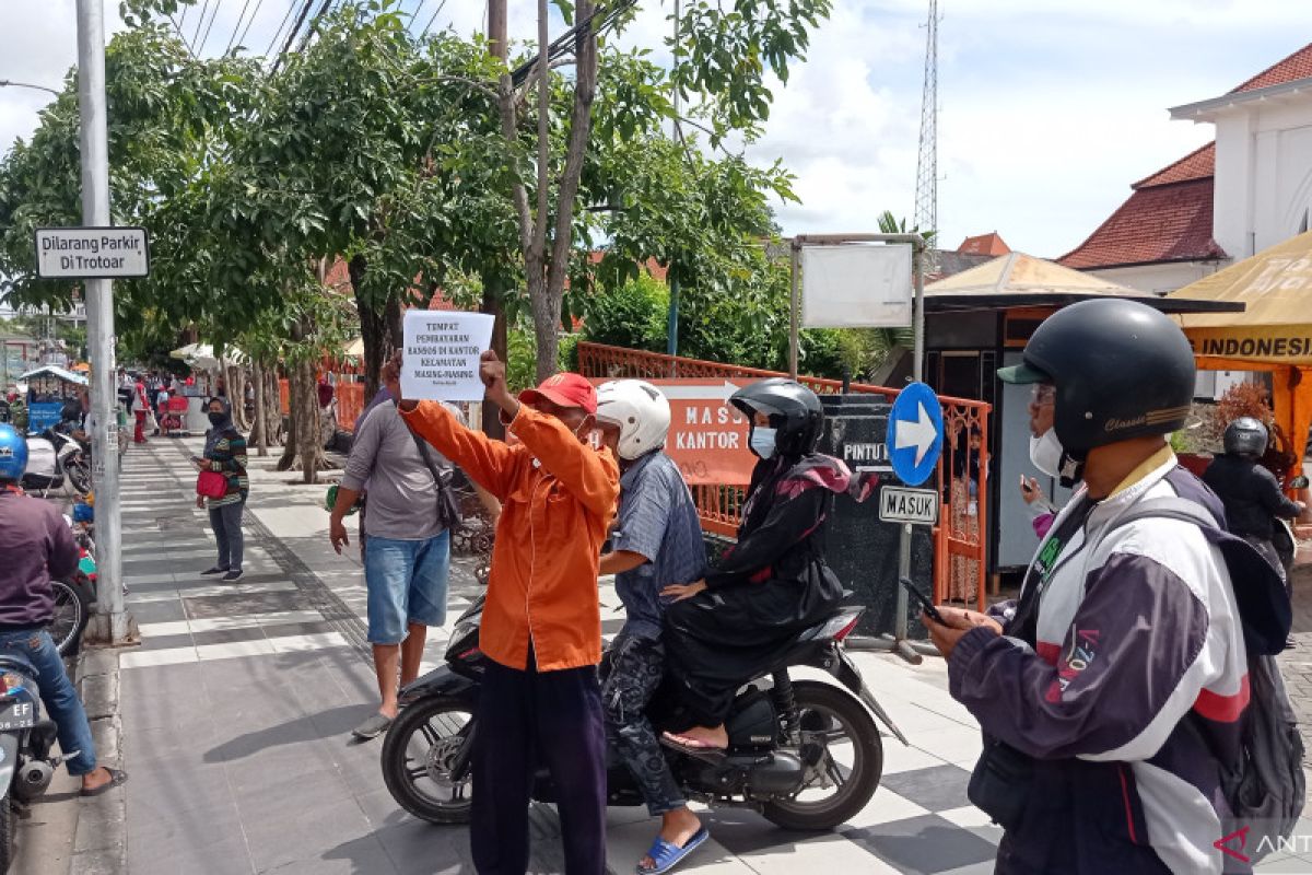 Pemkot Surabaya sediakan 31 kantor kecamatan salurkan BLT