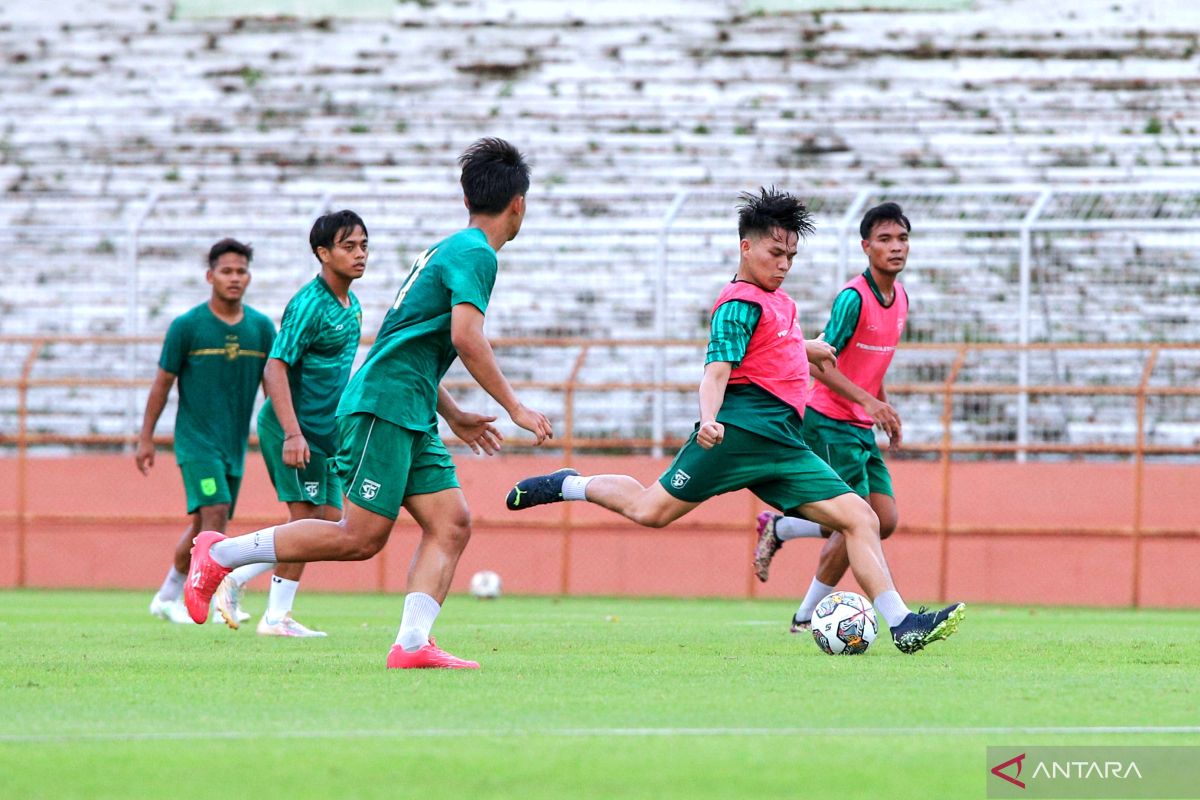 Liga 1: Persebaya latihan perdana, semua pemain belum hadir