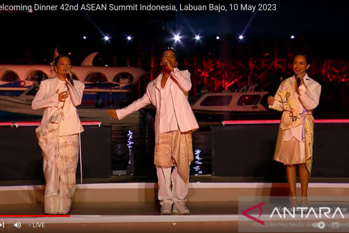 Lagu Guruh Soekarnoputra buka Welcoming Dinner KTT Ke-42 ASEAN