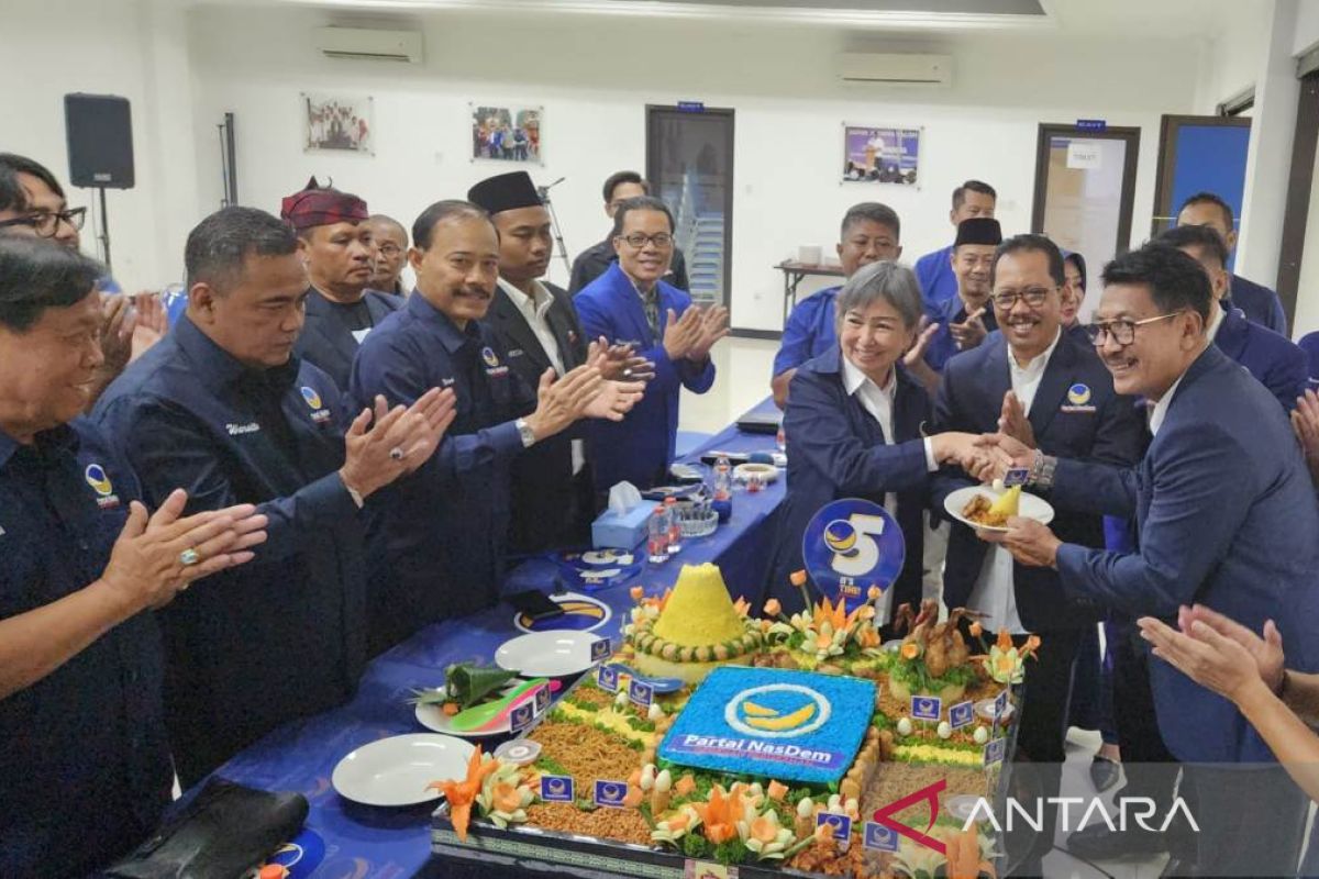 NasDem Jatim daftarkan 120 bacaleg ke KPU, 35 persen perempuan