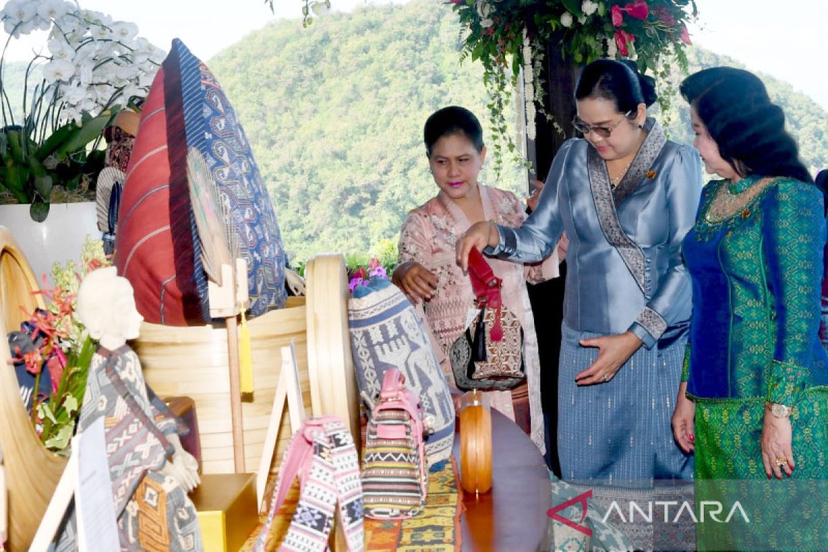 Iriana kenalkan wisata Labuan Bajo pada para pendamping pemimpin ASEAN