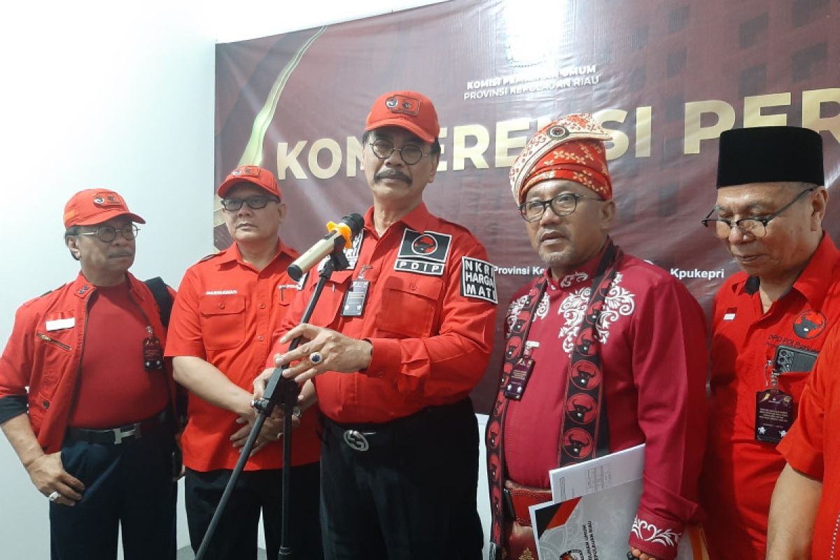 Jadi Pendaftar Pertama, PDIP Daftarkan 45 Bakal Calon DPRD Ke KPU Kepri ...