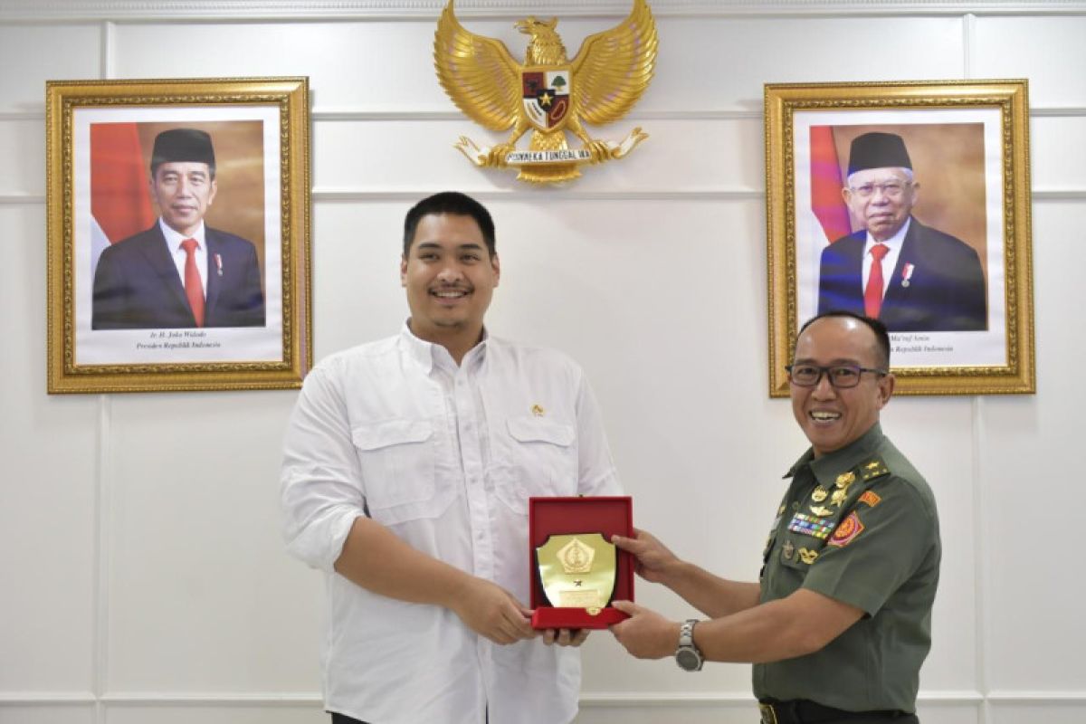 Menpora dukung pembinaan olahraga di Markas Besar TNI