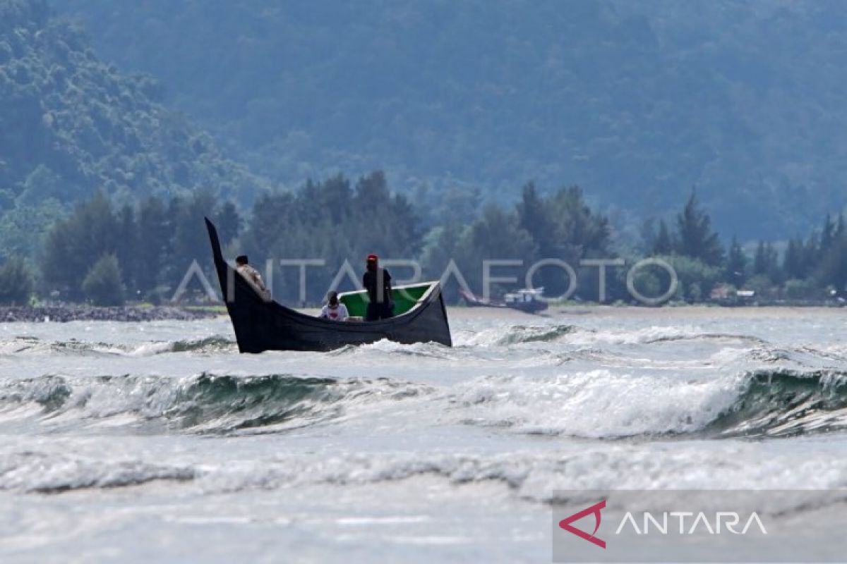 Gelombang laut capai 4 meter di Aceh, nelayan perlu waspada