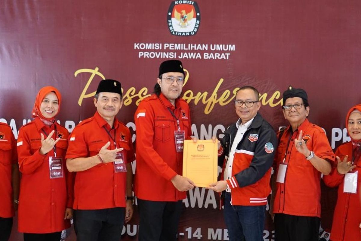 KPU Jawa Barat terima pendaftaran bacaleg PDI Perjuangan