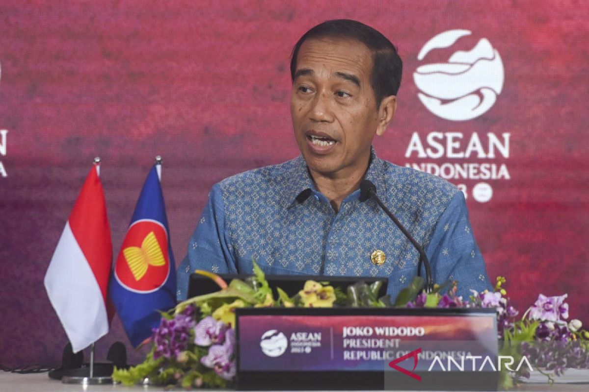 ASEAN agrees to advance use of local currencies: President Jokowi