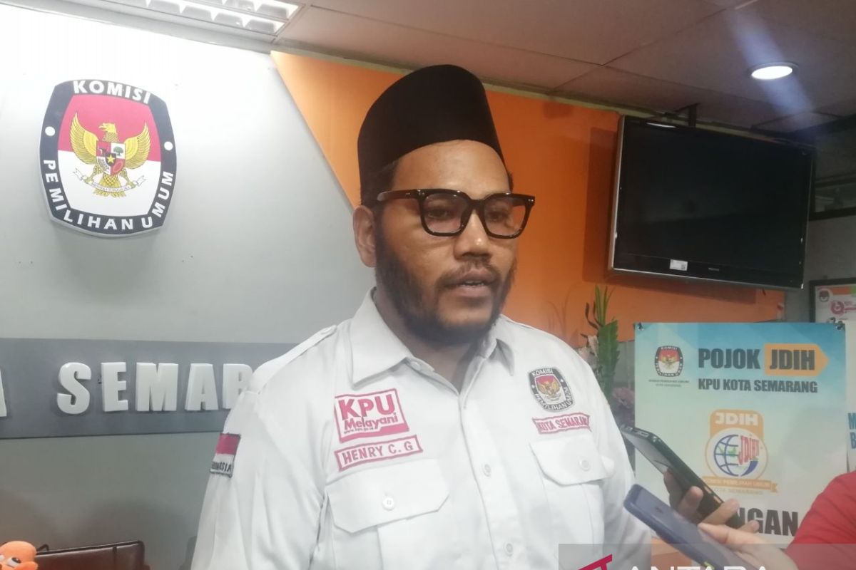 KPU Kota Semarang terima pendaftaran 50 bakal caleg dari Partai  NasDem