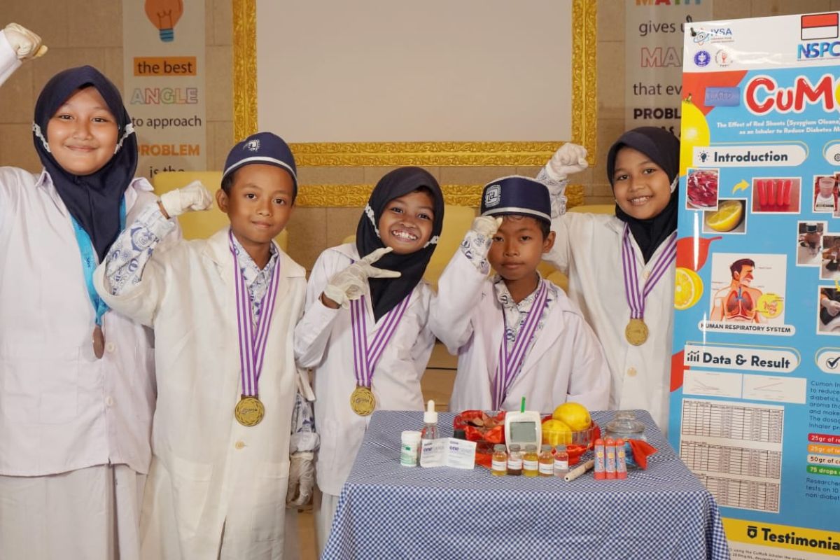 Pelajar MI Cokroaminoto Surabaya raih medali emas di ajang ISSERR Romania
