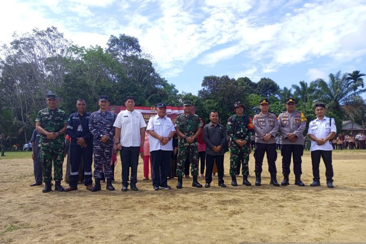 PT Timah - TNI bangun jalan penghubung Desa Air Bulin