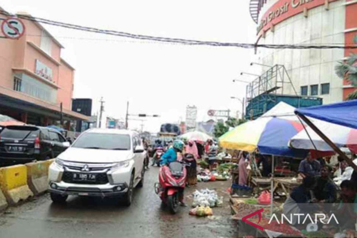 Pemkab Bekasi gotong royong tata Pasar Baru Cikarang