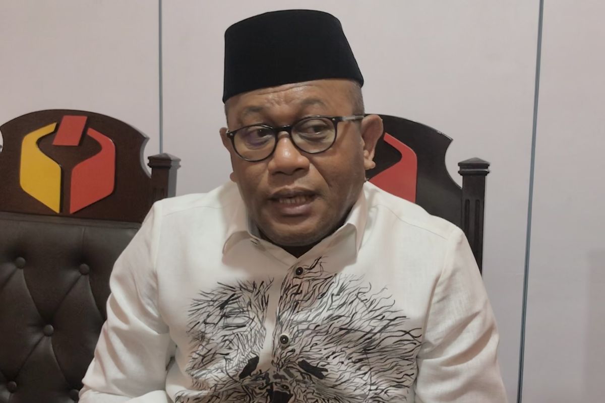Bawaslu resmi berhentikan Rahman Nurlette dari ketua Bawaslu SBB