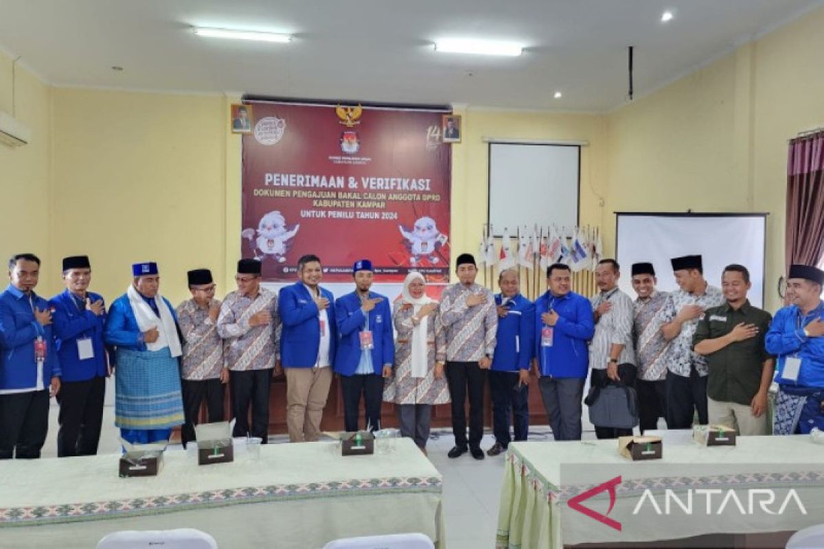 Berkas pendaftaran PKS dan PAN dinyatakan lengkap di KPU Kampar