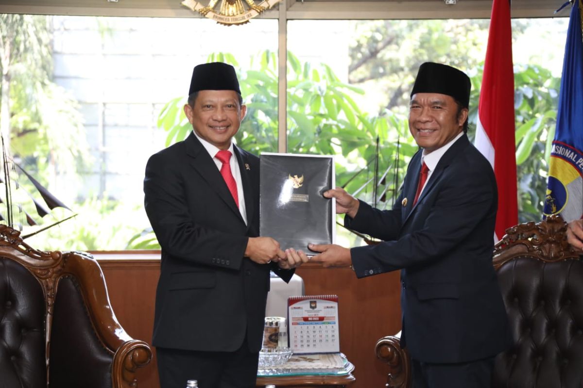 Presiden perpanjang memperpanjang  Al Muktabar sebagai Pj Gubernur Banten