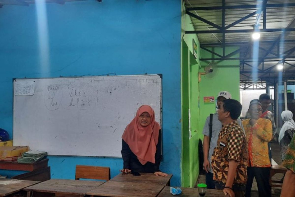 Pimpinan DPRD: Renovasi gedung sekolah rusak di Surabaya bisa dimulai 2023