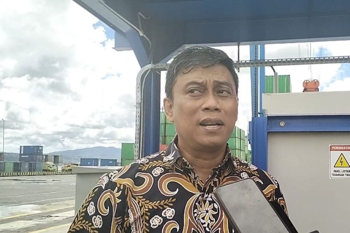 Bulog Maluku Operasi Pasar ke permukiman antisipasi pedagang nakal
