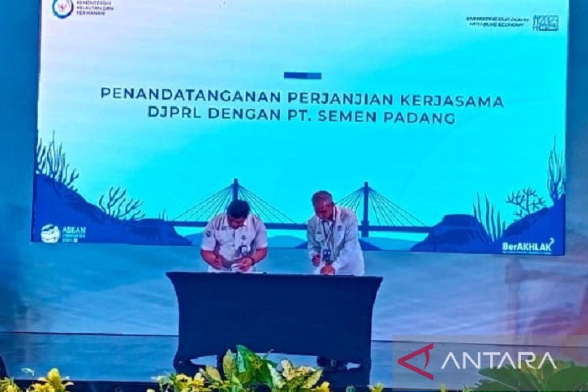 Kerjasama dengan PT Semen Padang, Ditjen PRL KKP adopsi Program Nabuang Sarok untuk atasi sampah laut