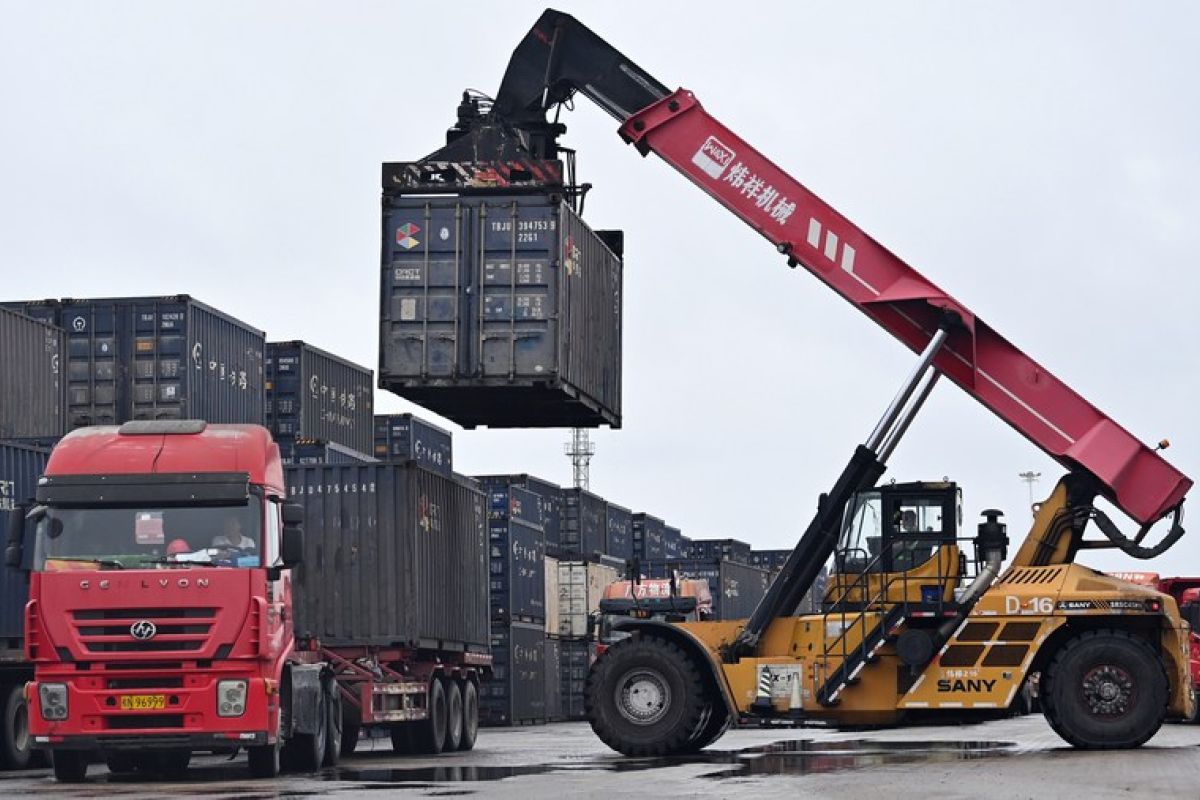 Perdagangan darat-laut China angkut ratusan ribu kargo sejak awal 2023