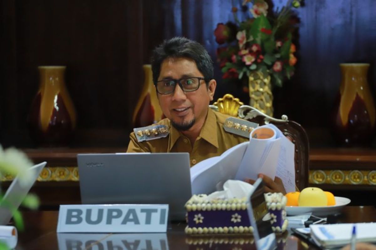 Bupati minta pejabat Bangkep tingkatkan kinerja untuk bangun daerah