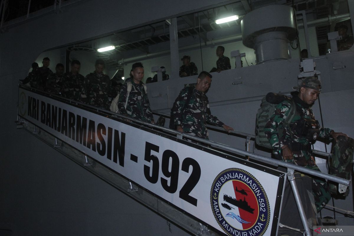 Ratusan personel TNI pengamanan KTT ASEAN tiba di Kupang