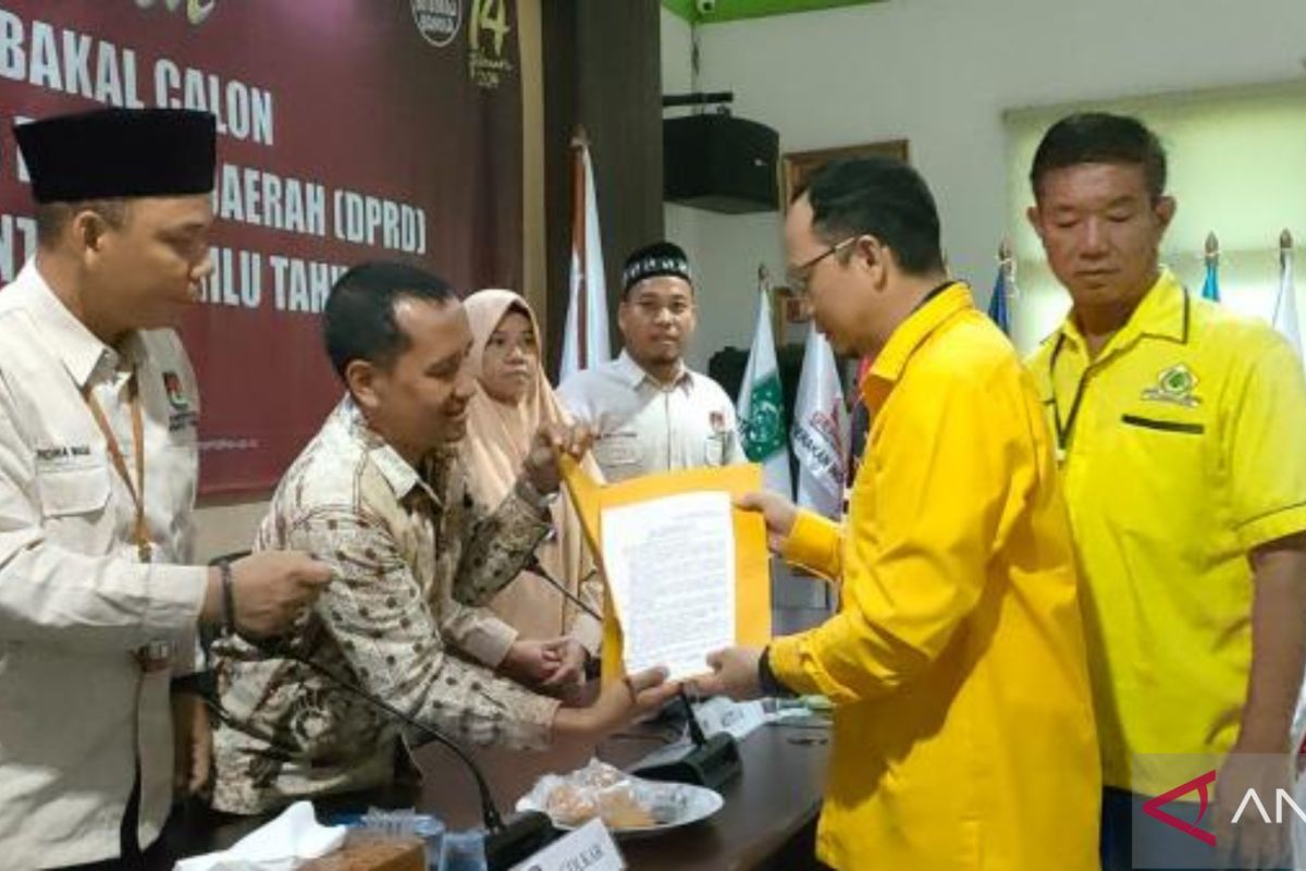 KPU Bangka Tengah terima pendaftaran bacaleg dari 10 partai politik